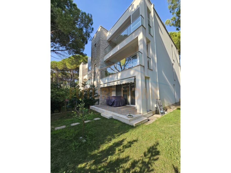 Durres, shitet apartament 2+1+Aneks+Ballkon Kati 3, 450 m² 340.000 € (San Pietro Gjiri Lalzit)