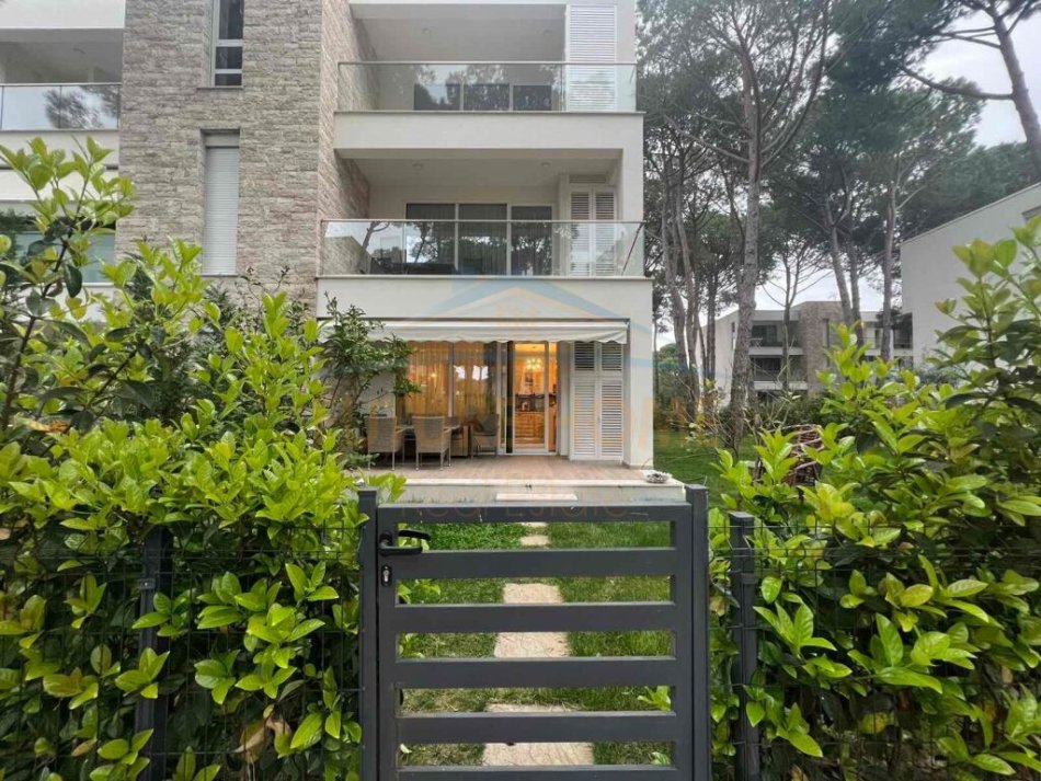 Durres, shitet apartament 2+1 Kati 0, 450 m² 320.000 € (San Pietro Gjiri Lalzit .)