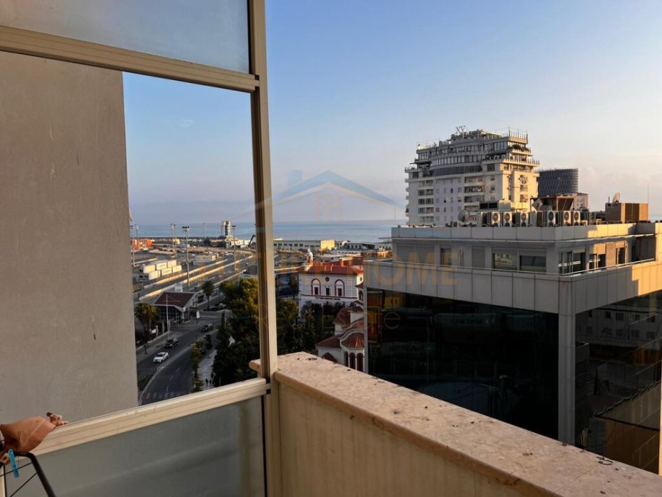 Durres, jepet me qera apartament 3+1+Ballkon Kati 7, 140 m² 550 € (Durres)