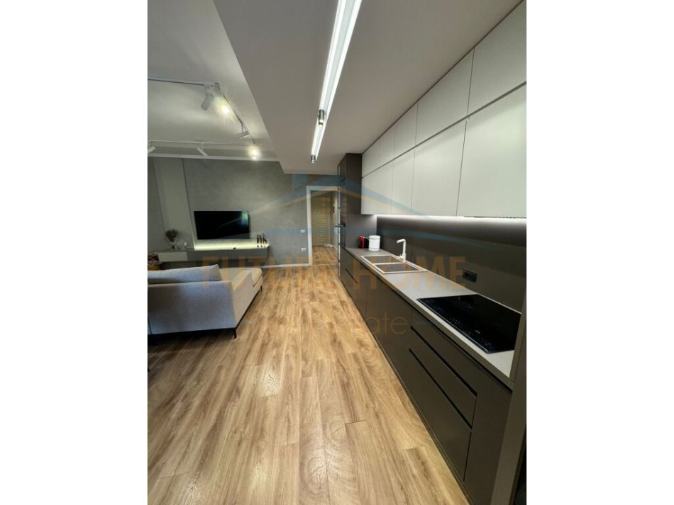 Tirane, shitet apartament 2+1+Ballkon+Post Parkimi,  Kati 4, 111 m² 219.000 € (Rruga e Dibres, Farmacia 10)