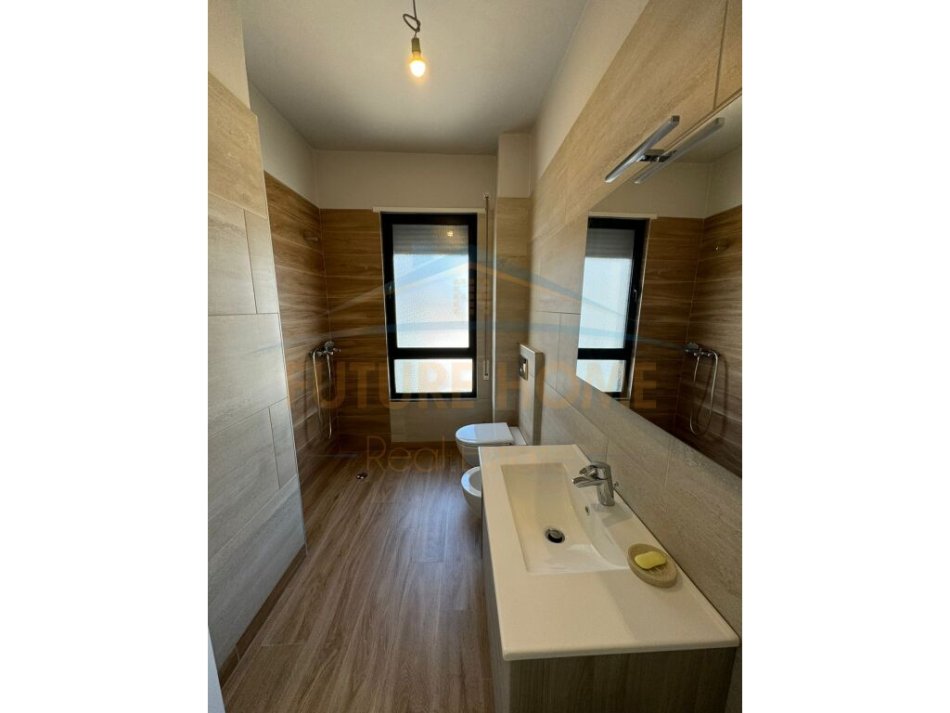 Tirane, shitet apartament 2+1 Kati 4, 111 m² 219.000 € (Rruga E Dibres)