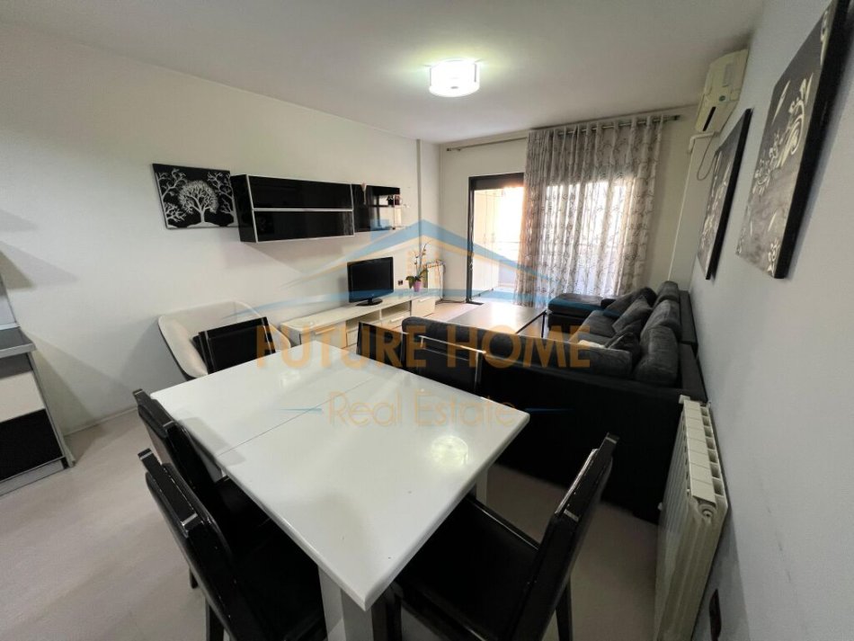 Tirane, shitet apartament 2+1+Ballkon Kati 4, 96 m² 220.000 € (KOMUNA E PARISIT)