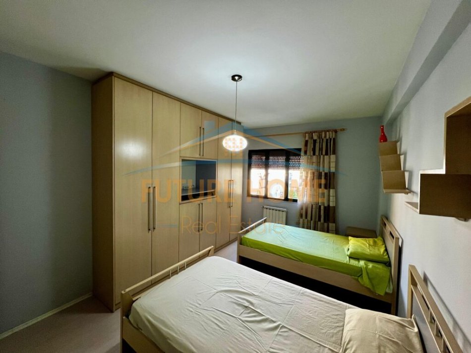 Tirane, shitet apartament 2+1+Aneks+Ballkon Kati 3, 96 m² 230.000 € (KOMUNA E PARISIT)