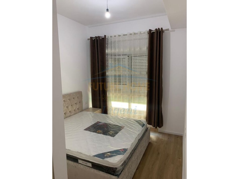 Tirane, jepet me qera apartament 2+1+Ballkon Kati 3, 87 m² 500 € (Ali Demi)