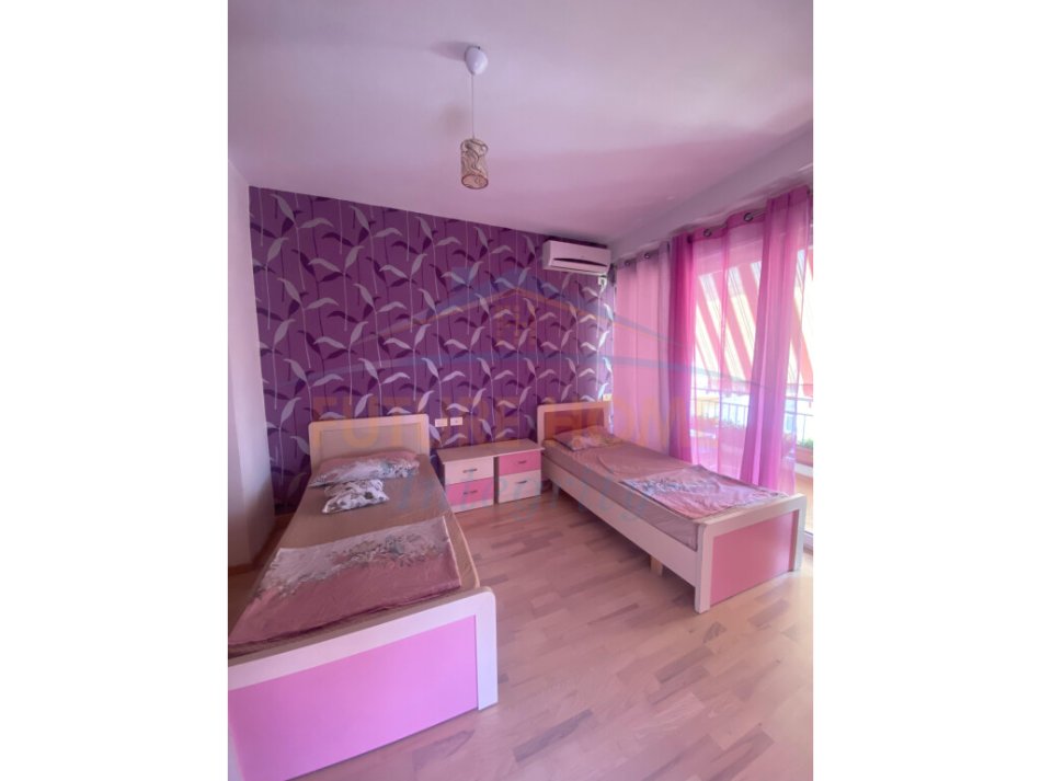 Tirane, jepet me qera apartament 2+1+Ballkon Kati 3, 95 m² 750 € (Jordan Misja)