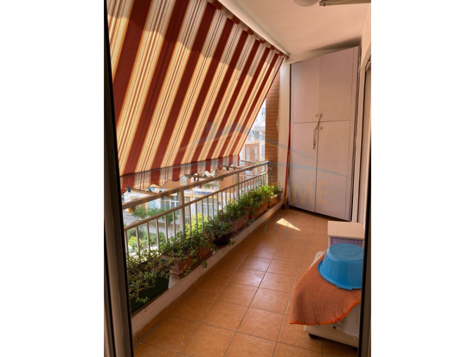 Tirane, jepet me qera apartament 2+1+Ballkon Kati 3, 95 m² 750 € (Jordan Misja)
