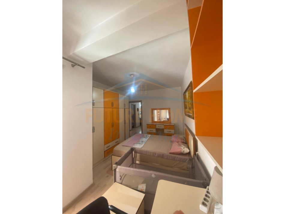 Tirane, jepet me qera apartament 2+1+Ballkon Kati 3, 95 m² 750 € (Jordan Misja)