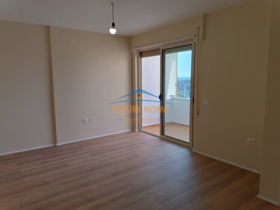 Tirane, shitet apartament 1+1+Ballkon Kati 9, 58 m² 125.000 € (Rruga e Kavajes)