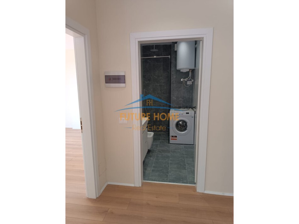 Tirane, shitet apartament 1+1+Ballkon Kati 9, 58 m² 125.000 € (Rruga e Kavajes)