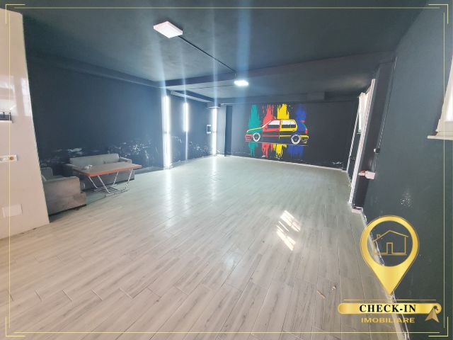 Jepet me qera ambient 100 m² afer Motel Gaxherrit ne Shkoze