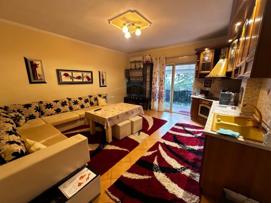 Tirane, shitet apartament 2+1+Ballkon Kati 2, 86 m² 93.000 € (Shefqet Kuka)