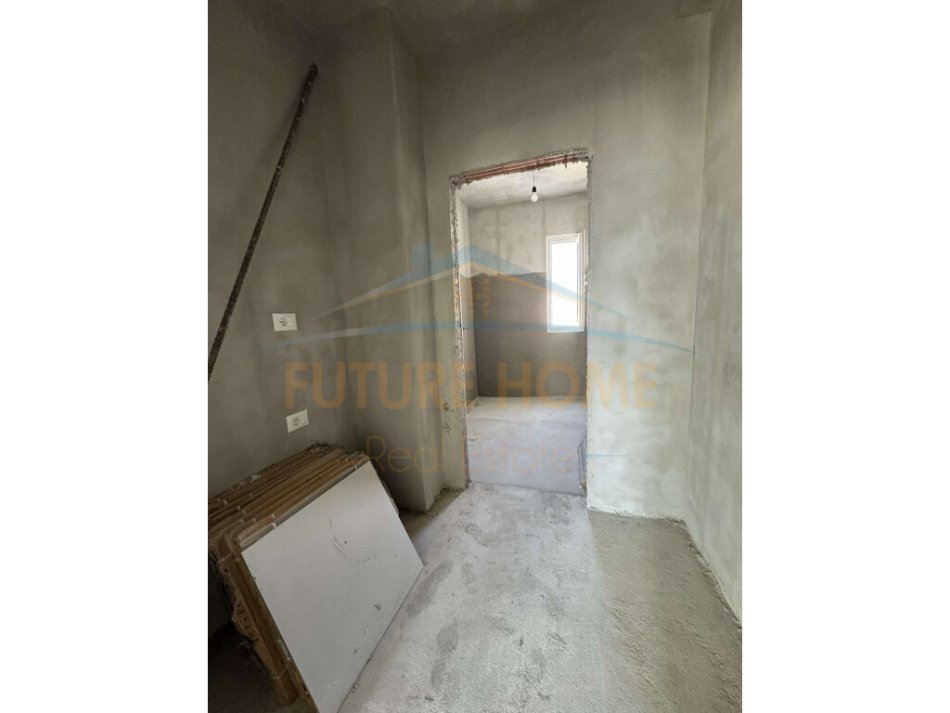 Tirane, shitet apartament 3+1 Kati 10, 136 m² 195000€ (UNAZA E RE)