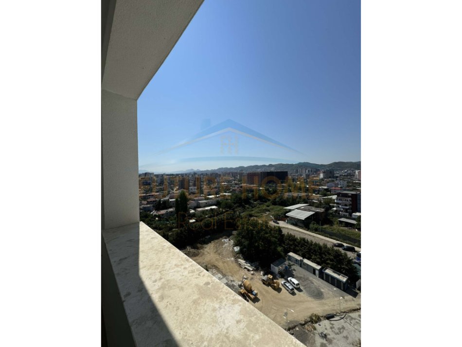 Tirane, shitet apartament 3+1+Ballkon Kati 10, 136 m² 205.000 € (Unaza e Re)