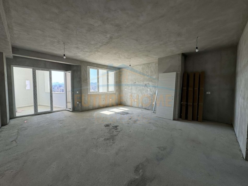 Tirane, shitet apartament 3+1 Kati 10, 136 m² 195000€ (UNAZA E RE)