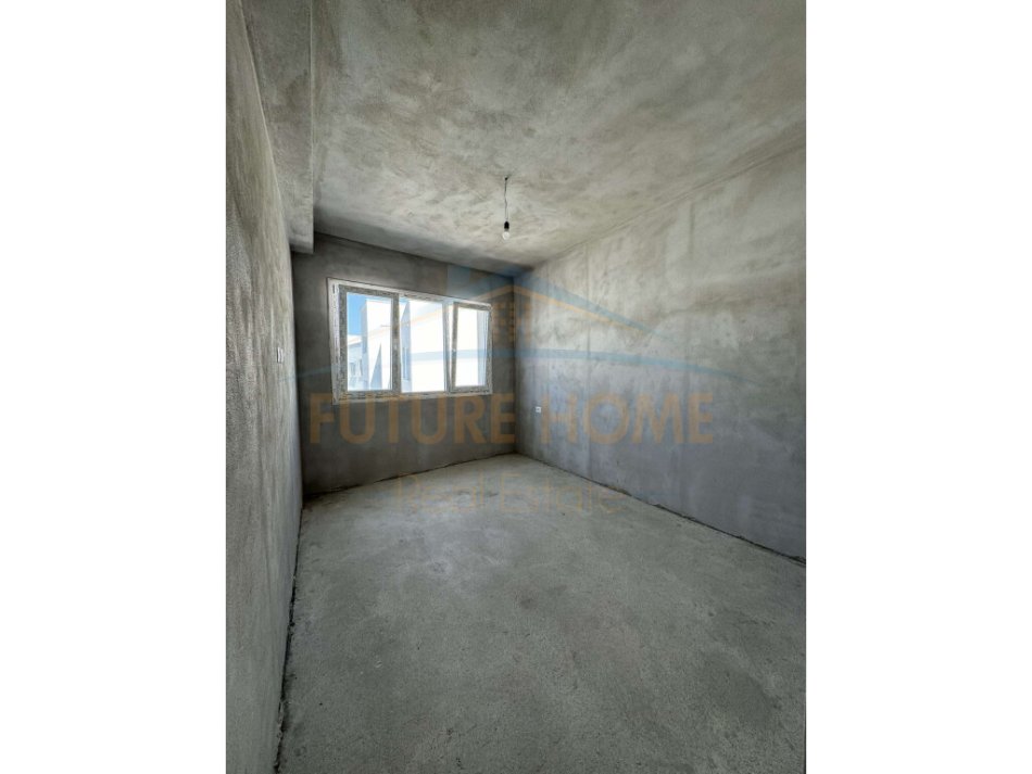 Tirane, shitet apartament 3+1 Kati 10, 136 m² 195000€ (UNAZA E RE)