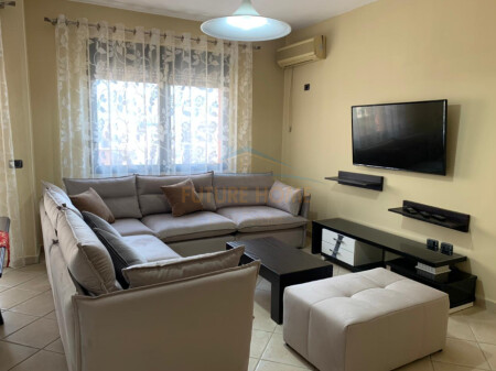 Tirane, jepet me qera apartament 2+1+Ballkon Kati 10, 103 m² 900 € (Qera, Apartament 2+1+2 + Post Parkimi, perballe Prokurorise se Pergjithshme, Rruga Qemal Stafa, Tirane, AREA43387)