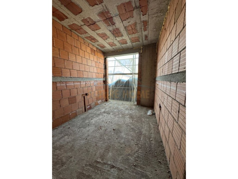Tirane, shitet apartament 2+1 Kati 1, 91 m² 139.000 € (Bulevardi i ri)
