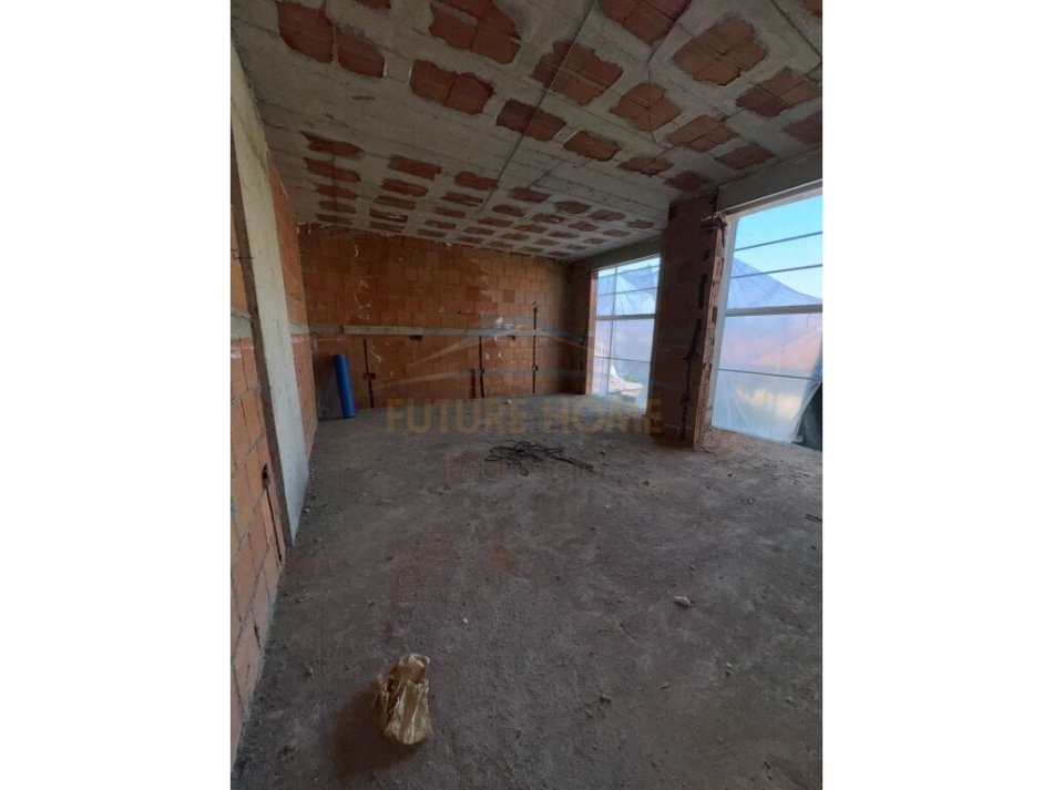 Tirane, shitet apartament 2+1 Kati 1, 91 m² 139.000 € (Bulevardi i ri)