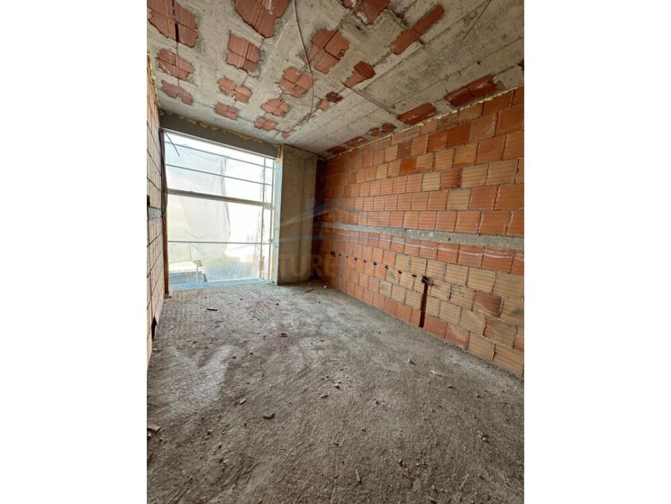 Tirane, shitet apartament 2+1 Kati 1, 91 m² 139.000 € (Bulevardi i ri)