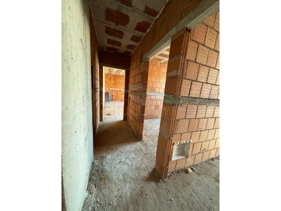 Tirane, shitet apartament 2+1 Kati 1, 91 m² 139.000 € (Bulevardi i ri)