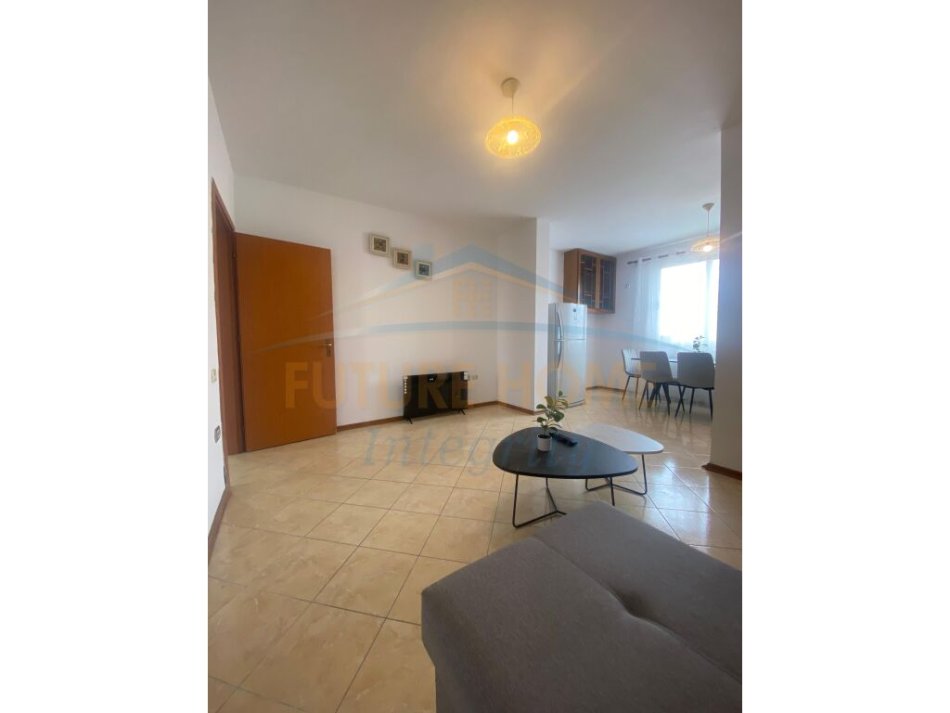 Tirane, jepet me qera apartament 2+1+Ballkon Kati 5, 106 m² 600 € (Don Bosko)