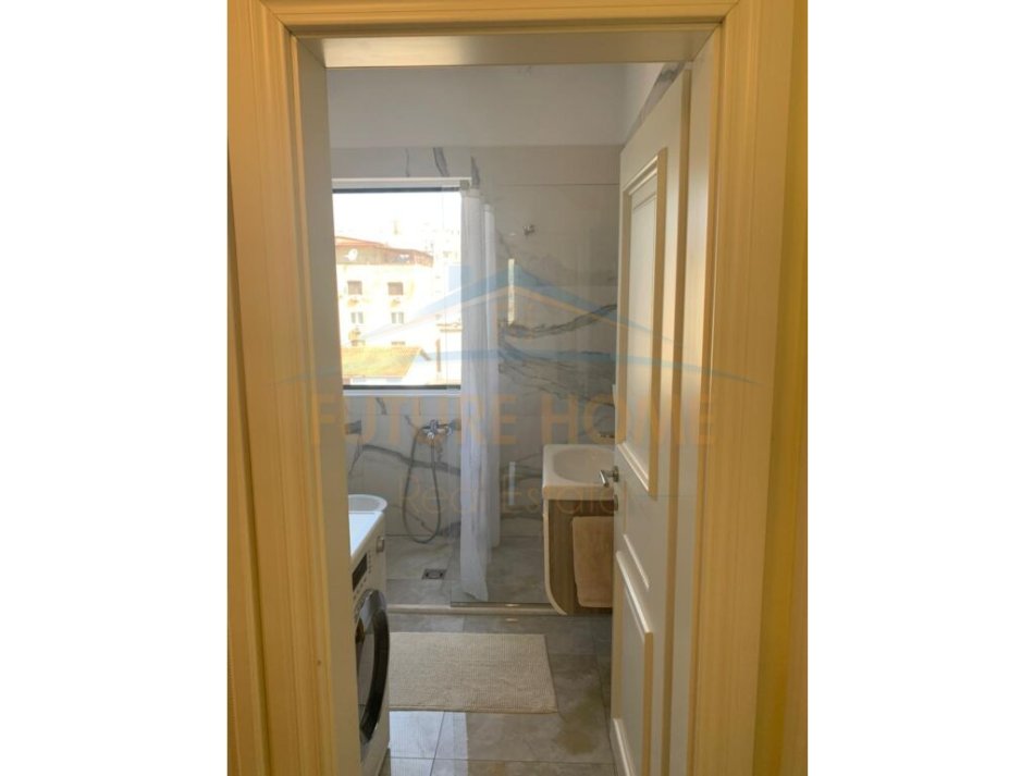jepet me qera apartament 2+1+Ballkon Kati 6, 73 m² 600 € (Ish Parku i Autobuzave)