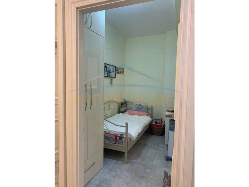 jepet me qera apartament 2+1+Ballkon Kati 6, 73 m² 600 € (Ish Parku i Autobuzave)