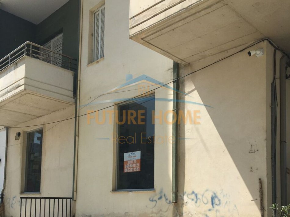 Vlore, shitet ambjent biznesi Kati 0, 57 m² 162.000 € (Lungomare, Vlore)
