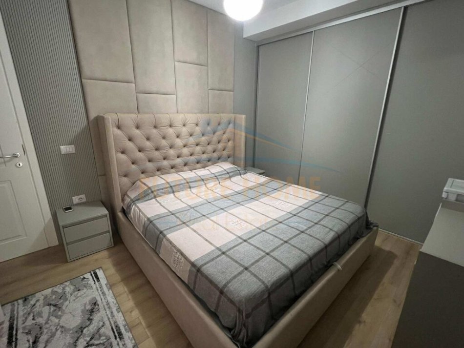 Tirane, shitet apartament 2+1 Kati 6, 102 m² 140.000 € (Yzberisht)