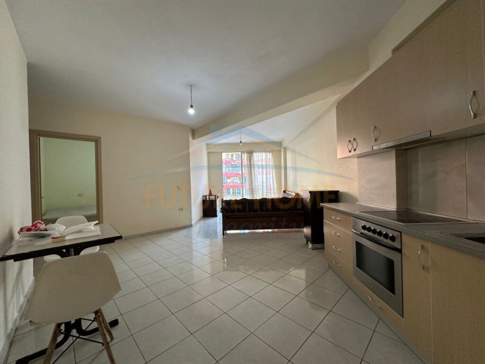 Tirane, shitet apartament 1+1+Ballkon Kati 6, 75 m² 72.000 € (Unaza e Re)