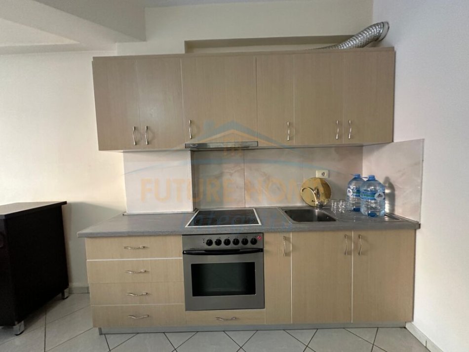 Tirane, shitet apartament 1+1+Aneks+Ballkon , 75 m² 72.000 € (unaza e re)