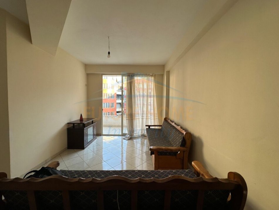 Tirane, shitet apartament 1+1+Aneks+Ballkon , 75 m² 72.000 € (unaza e re)