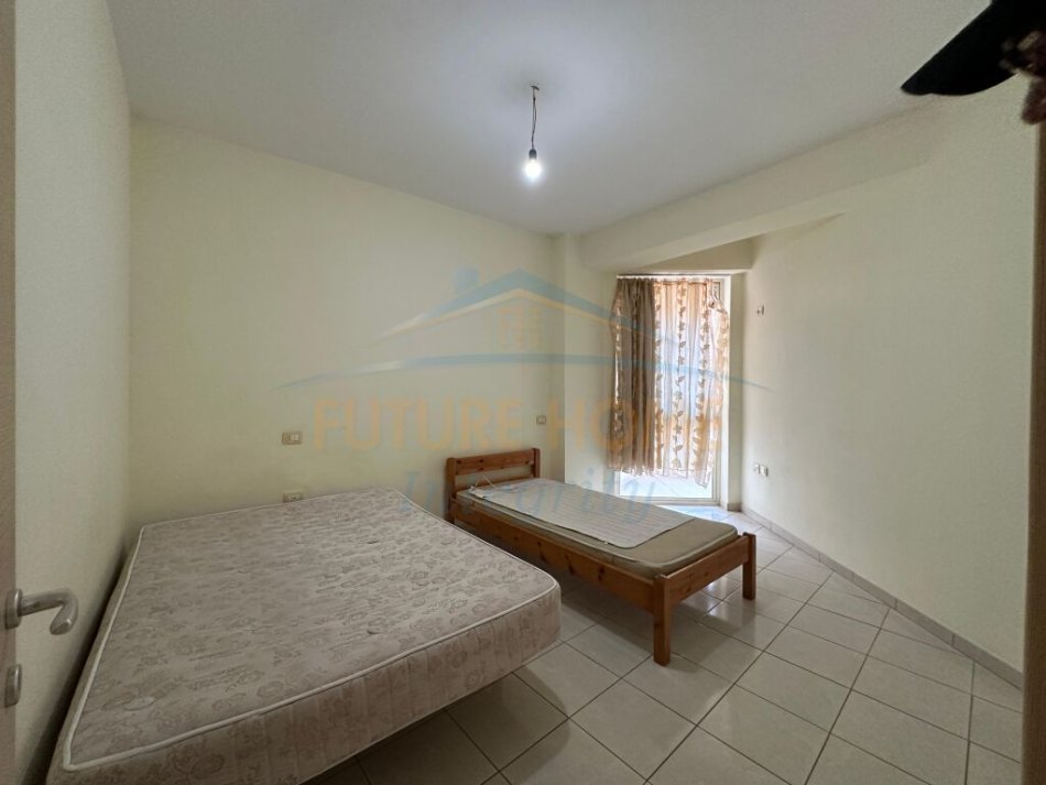 Tirane, shitet apartament 1+1+Ballkon Kati 6, 75 m² 72.000 € (Unaza e Re)