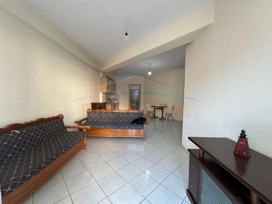 Tirane, shitet apartament 1+1+Ballkon Kati 6, 75 m² 72.000 € (Unaza e Re)