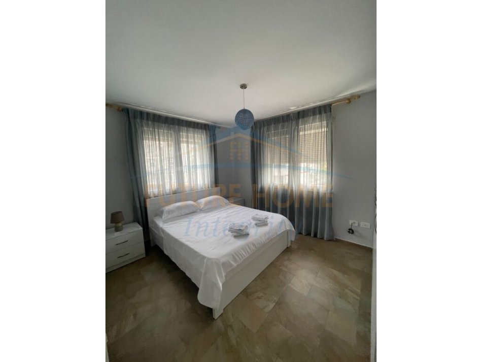 Tirane, jepet me qera apartament 2+1 Kati 3, 98 m² 600 € (Xhamia Tabakeve)