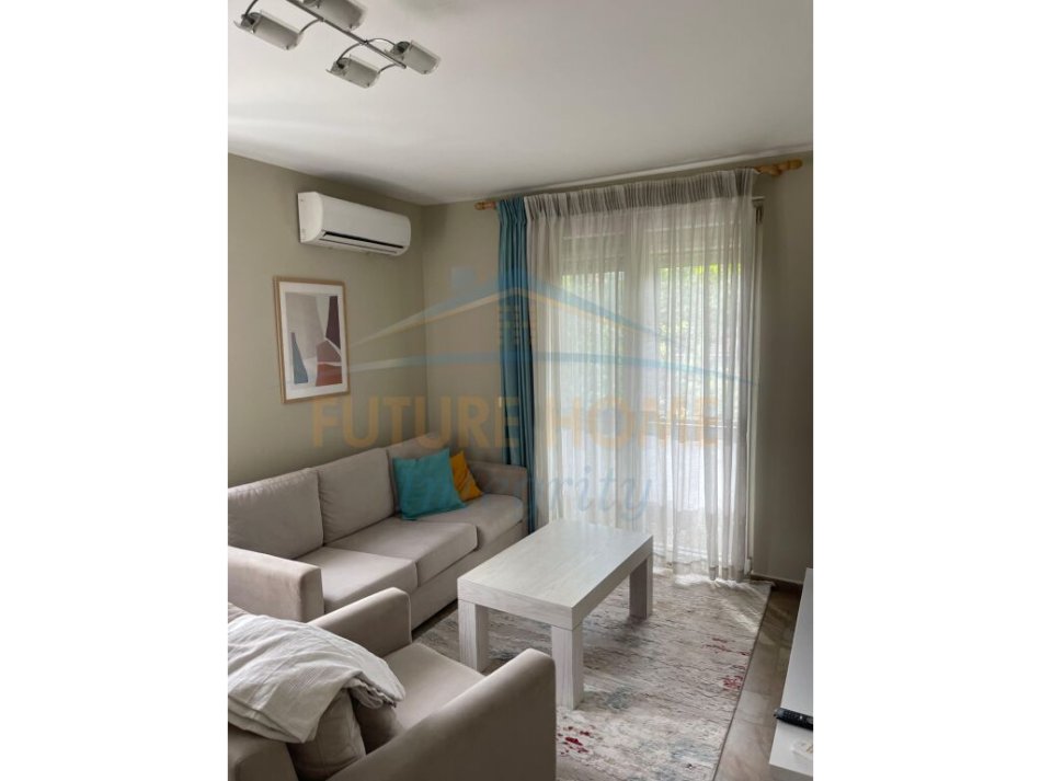 Tirane, jepet me qera apartament 2+1 Kati 3, 98 m² 600 € (Xhamia Tabakeve)