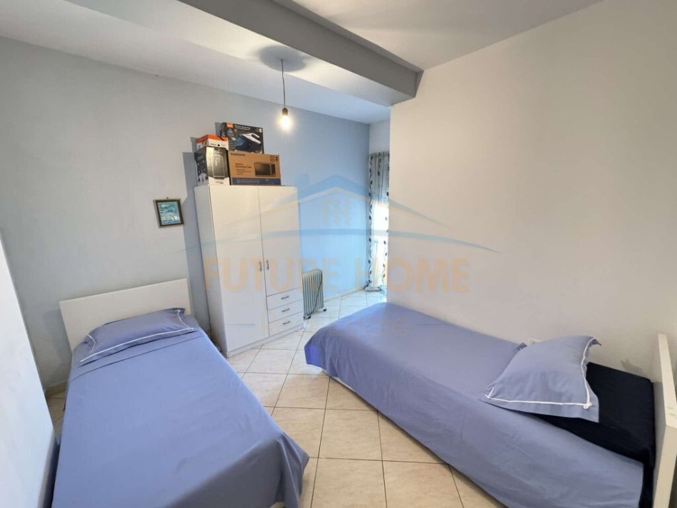 Tirane, shitet apartament 2+1+Ballkon Kati 3, 89 m² 129.000 € (Unaza E Re)