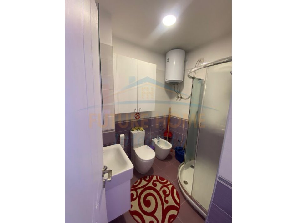 Tirane, jepet me qera apartament 2+1+Ballkon Kati 6, 98 m² 650 € (Ali Demi)