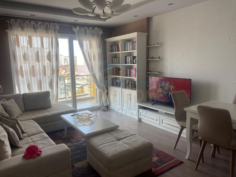 Tirane, jepet me qera apartament 2+1+Ballkon Kati 6, 98 m² 650 € (Ali Demi)