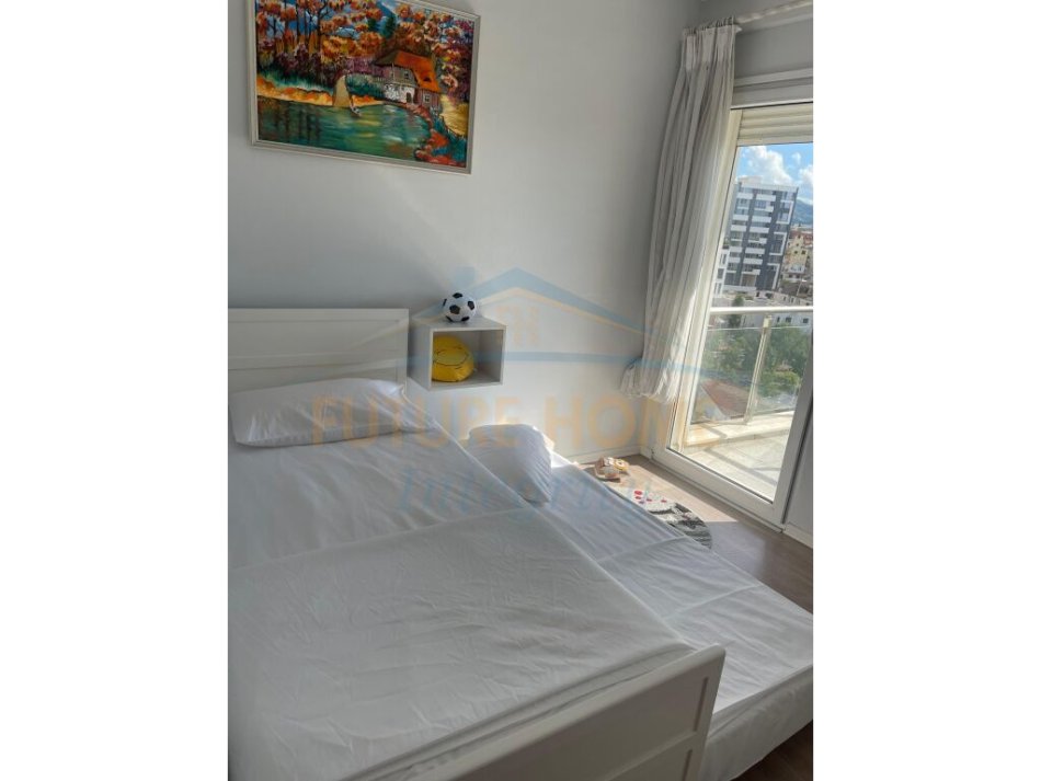 Tirane, jepet me qera apartament 2+1+Ballkon Kati 6, 98 m² 650 € (Ali Demi)