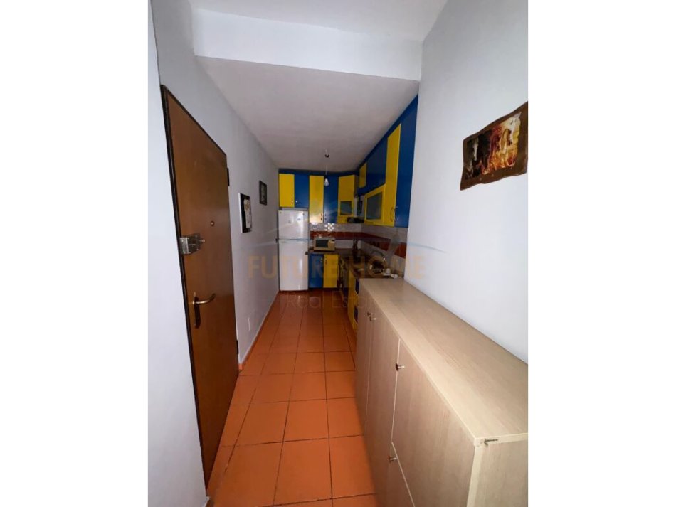 Tirane, jepet me qera apartament 2+1 Kati 3, 90 m² 500 € (Laprakë.)