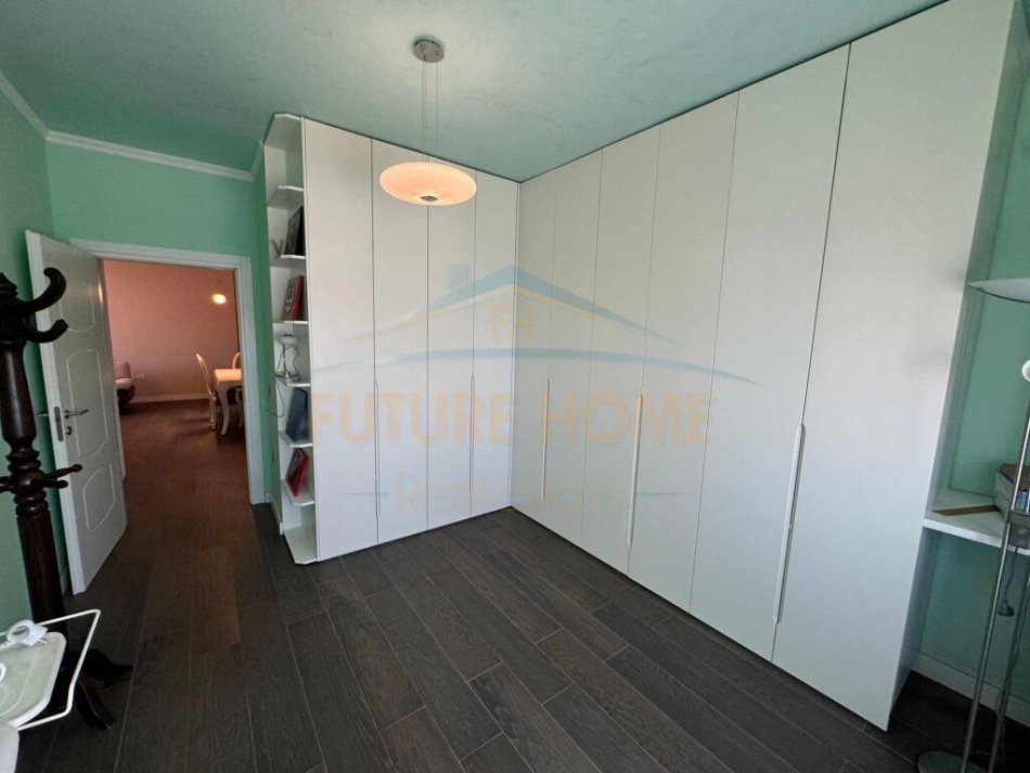 Tirane, jepet me qera 2+1 Kati 6, 100 m² 1.100 € (Kopshti zoologjik)