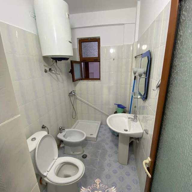 Durres, jepet me qera apartament 2+1+A+BLK Kati 9, 350 Euro
