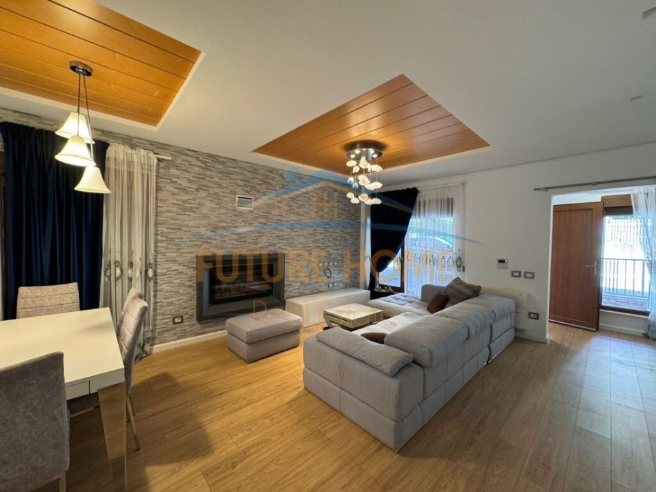 Tirane, shitet Vile 3 Kateshe , 224 m² 600.000 € (Rezidenca Colombo 2, TEG)