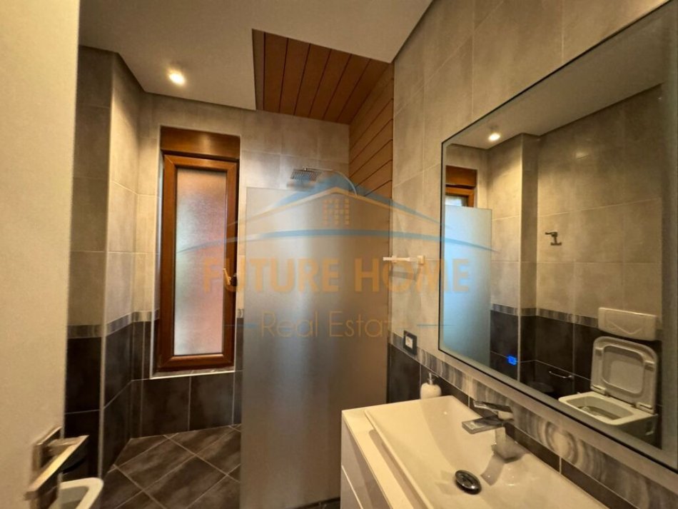 Tirane, shitet Vile 3 Kateshe , 224 m² 600.000 € (Rezidenca Colombo 2, TEG)