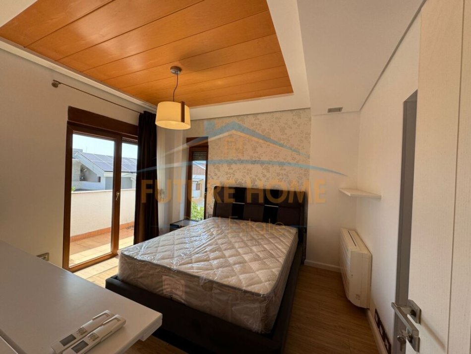 Tirane, shitet Vile 3+1+Ballkon Kati 2, 224 m² 600.000 € (TEG)