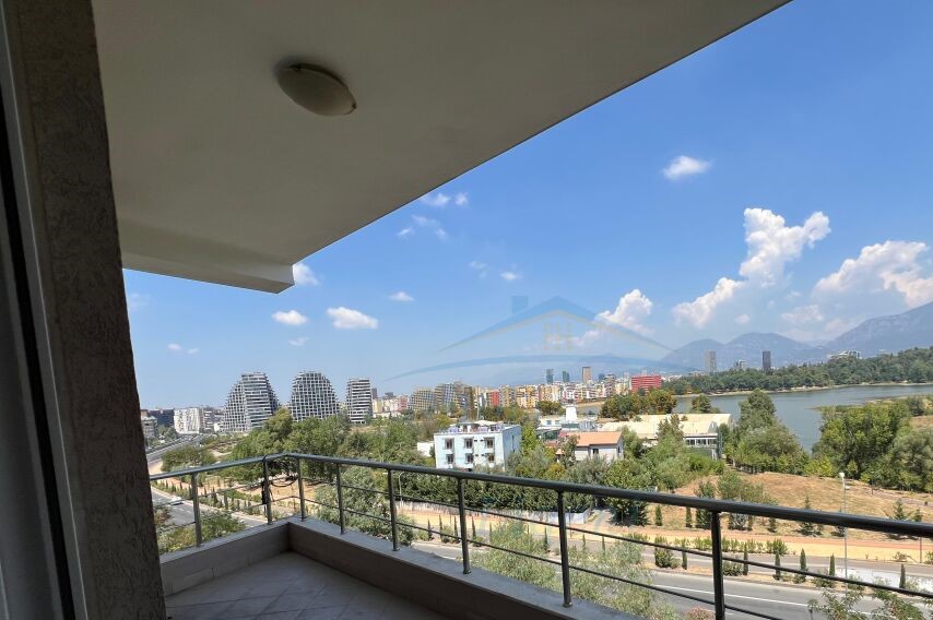 Tirane, jepet me qera apartament 3+1+Ballkon Kati 4, 144 m² 700 € (Liqeni i thate)