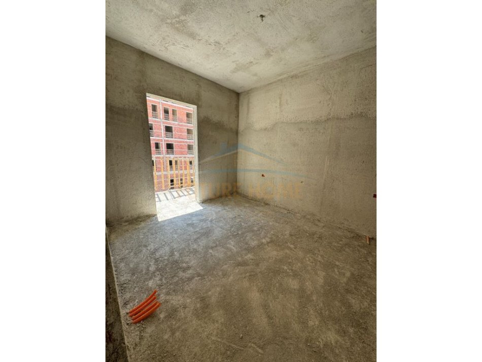 Tirane, shitet apartament 1+1+Aneks+Ballkon Kati 2, 60 m² 72.000 € 