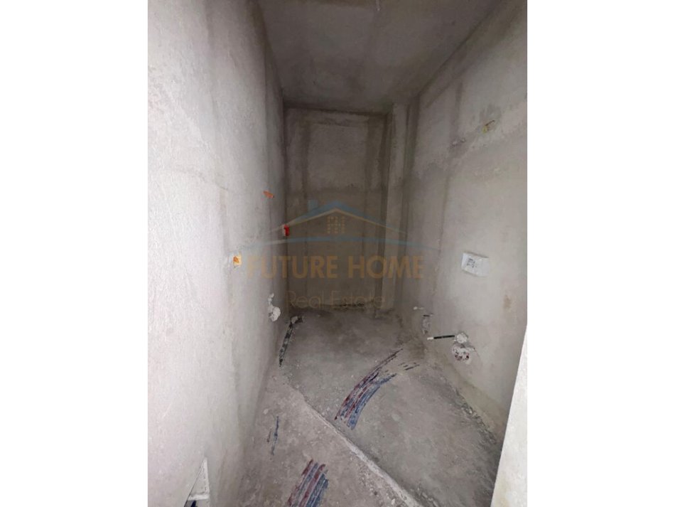 Tirane, shitet apartament 1+1+Aneks+Ballkon Kati 2, 60 m² 72.000 € 