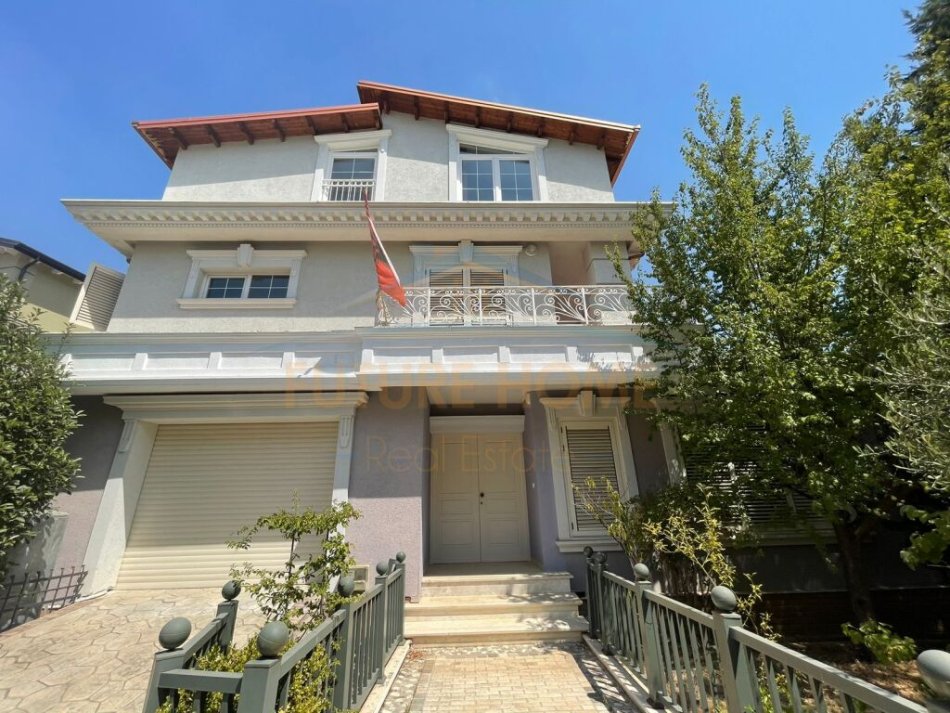 Tirane, jepet me qera Vile 3 Katshe , 670 m² 4.000 € (TEG)